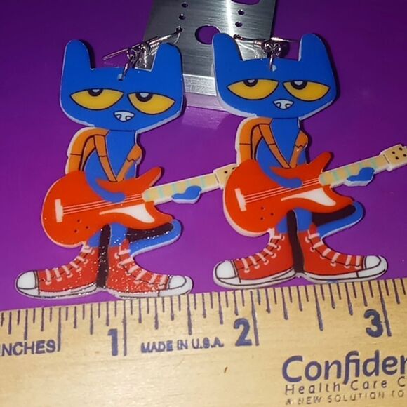 Pete the cat earrings - Picture 1 of 3